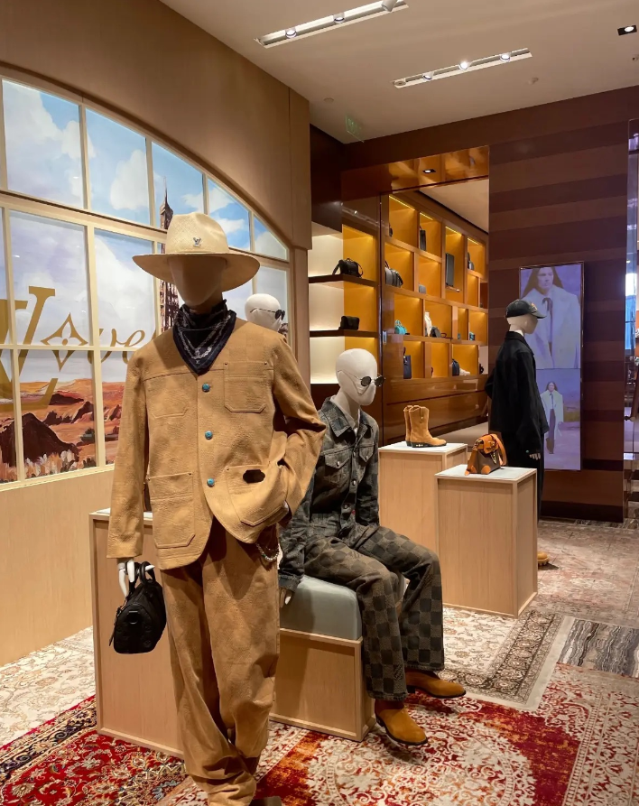 Fashion boutique display