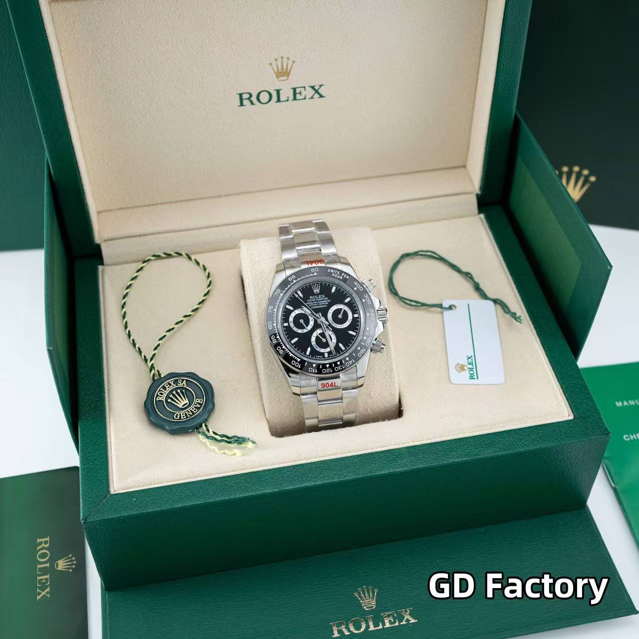 Luxury timepiece in presentation box 2